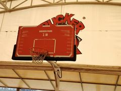 -洛克公园·篮球·足球·羽毛球(莘庄店)