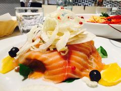 -塞拉瓦莱名品奥特莱斯