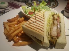 -Roots Lodge Café(仁爱旗舰店)
