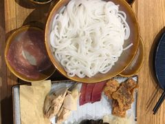 蒙自过桥米线-麦麦山云南菜(复地活力城店)