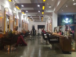 -心迪染发专门店