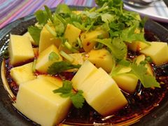 -香巴拉云南餐厅(华莱坞店)