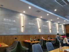 大堂-螺小胖柳州螺蛳粉(钟楼总店)