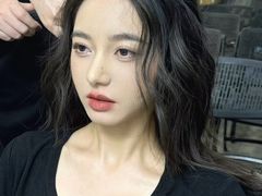 -金夫人化妆摄影职业培训学校