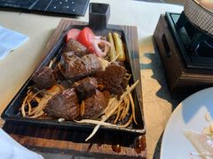 -穹六人间 people 6(岳阳路店)