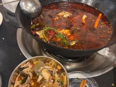 -鸿顺老铁锅美蛙鱼府(解放碑店)