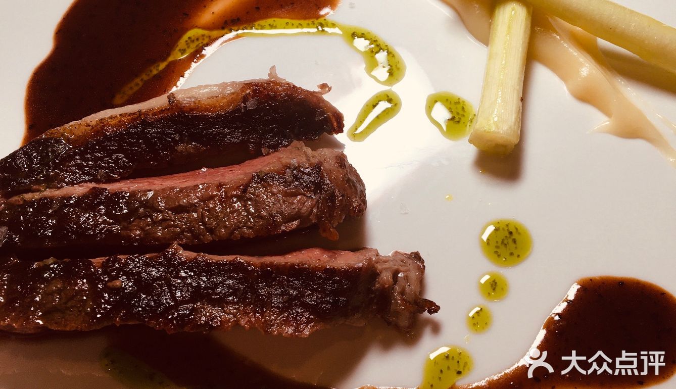 华尔道夫酒店后花园｜外滩精致美味