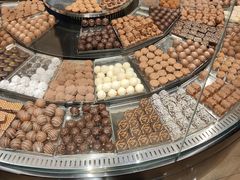 -Laderach 莱德拉(上海环贸iapm店)