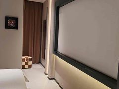 -万泊酒店(长沙五一广场国金中心店)