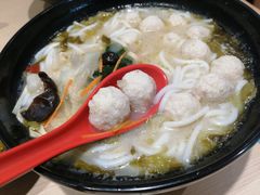 -灵芝妹子海鲜米线(劳动公园店)
