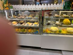 面包甜点陈列柜-猫王榴莲世家(三里屯SOHO商场店)