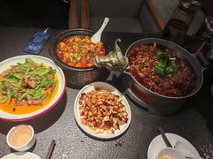 -万重锦·人文川菜馆(骡马市店)