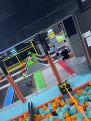 -蹦贝运动中心·蹦床·攀岩·闯关(龙岗店)