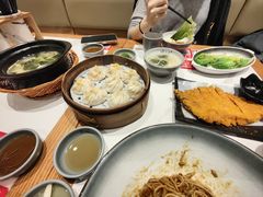 -馋三尺蟹粉小笼(人民广场店)