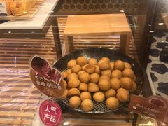 现烤小云腿酥-昆明冠生园·蛋糕·面包(朗悦湾店)