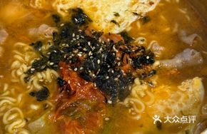 Beef Roll Kimchi Ramen