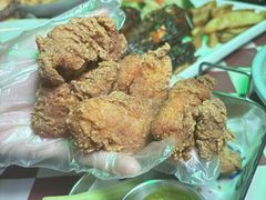 -鲨鱼美式餐厅酒吧Sharky