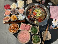 -洞亭火锅(防空洞总店)