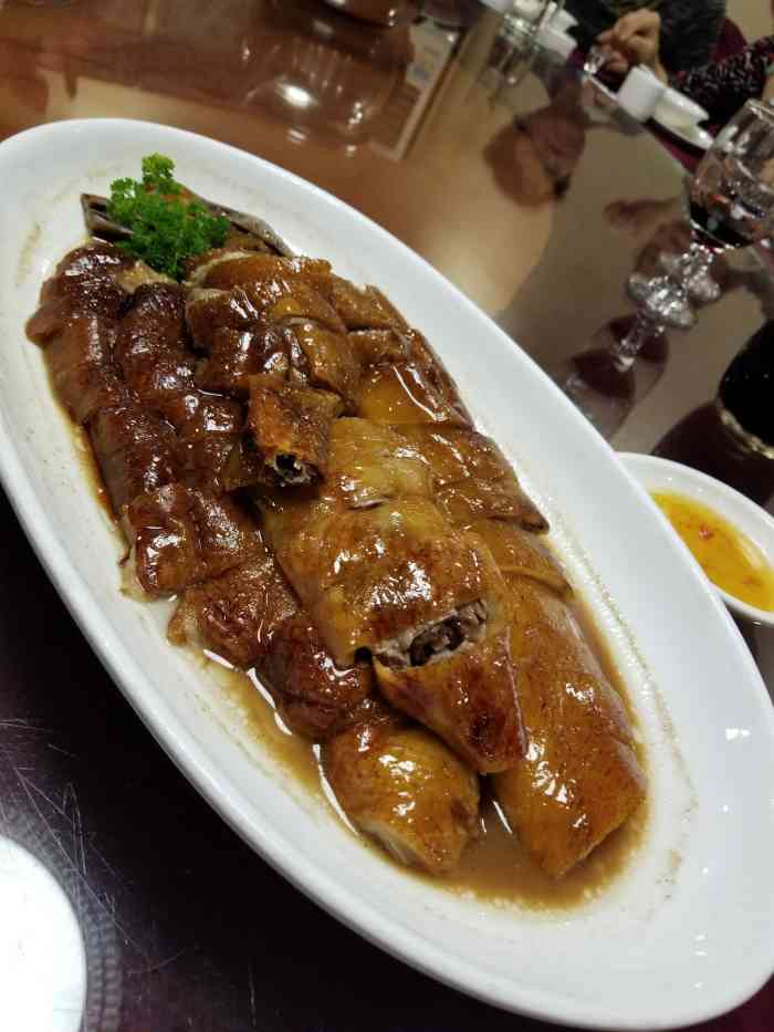 四海酒家-"出品不错,服务好!停车也方便,希望生意兴."-大众点评移动版