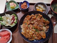 -本格丼·炭火烤肉饭(大悦路成都大悦城店)