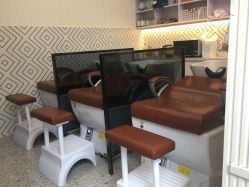 -PE SALON 