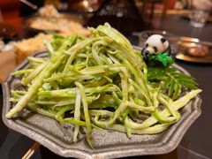 川式熊猫笋-何师烧烤Pro ·江湖川菜·小龙虾·精酿(太古里旗舰店)