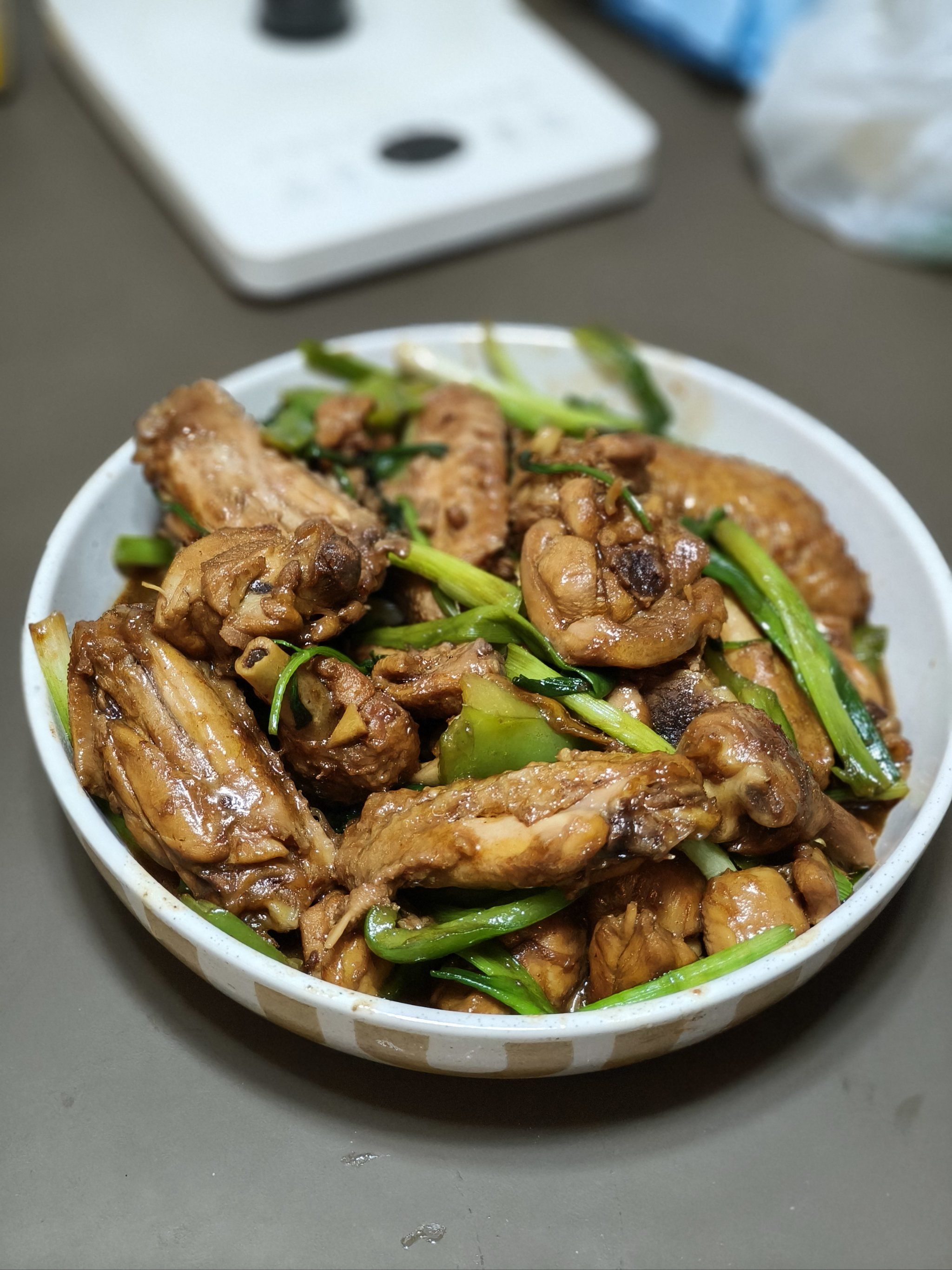 n我家最强
哈哈哈哈哈哈哈哈哈哈哈哈94
还做了一锅春川铁板鸡