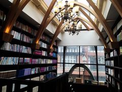 -钟书阁(松江泰晤士小镇店)