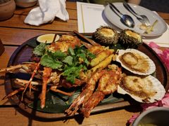 -三亚艾迪逊酒店·海滩烧烤 BARBACOA·现场乐队·浪漫晚餐·烧烤海鲜