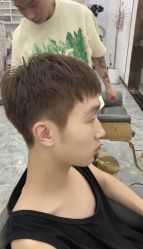 -V8潮牌·接发烫染连锁