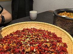 -万重锦·人文川菜馆(骡马市店)