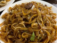 炒牛河-美食店(华贵路店)