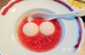 Red Wine Glazed Tangyuan