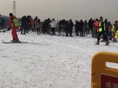 -采薇庄园四季滑雪场
