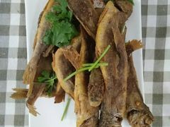 干炸黄花鱼-烁佳海鲜大馅饺子