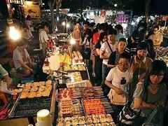 -吴山路夜市