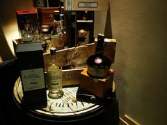 -DM Distiller & Mixologist Whisky Cocktail Bar