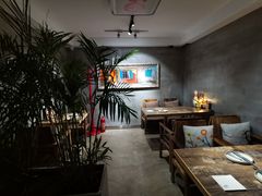 大堂-HIGH FIVE哈福手工汉堡(桂林路店)