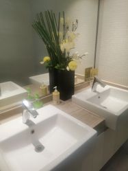 -CARR SALON