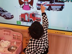 -小门牙好性格托育(北外滩中心)