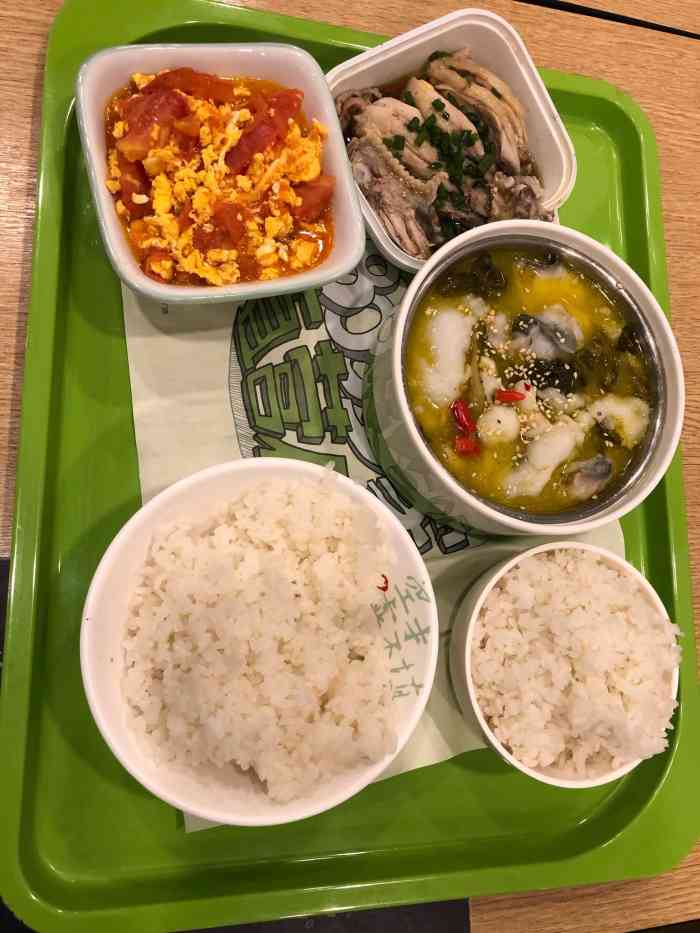 老乡鸡(南京软件园腾飞大厦店)-"环境不错,人来吃的应该都是附近大厦