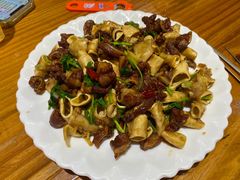 -超越海鲜屋(飞龙物业店)