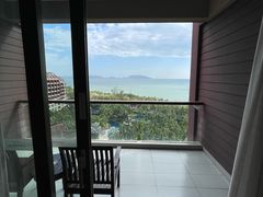 -三亚湾海居铂尔曼度假酒店