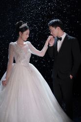 -雪中彩影婚纱摄影·微光艺术中心