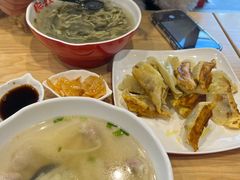 辣糊汤-肥叔锅贴(蓝旗街店)