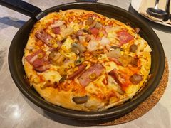 必胜硬核肉多多比萨-必胜客(尹山湖歌林公园店)