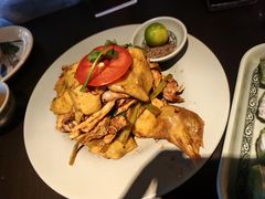 -大头虾越式风味餐厅(光明广场店)