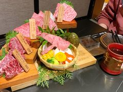 -山川小町·极番烧肉(新地假日广场店)