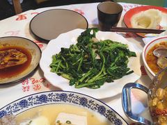 -堂瓦里·33年传统赣菜(第一街区店)