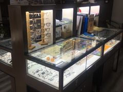 -视野联行眼镜蔡司·依视路官方授权店(顺城店)